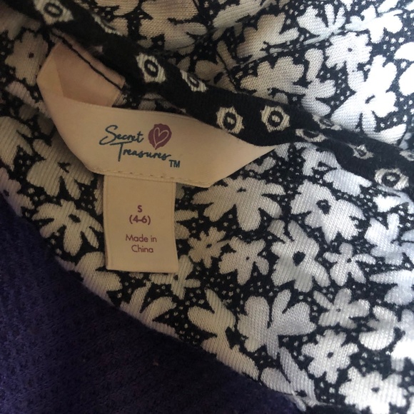 Secret Treasures Black Floral Ditsy Shorty Pajama Set Size Small (4-6) NWT - Picture 9 of 9